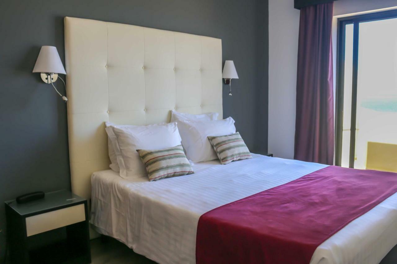 Quarto Individual com Vista do Jardim