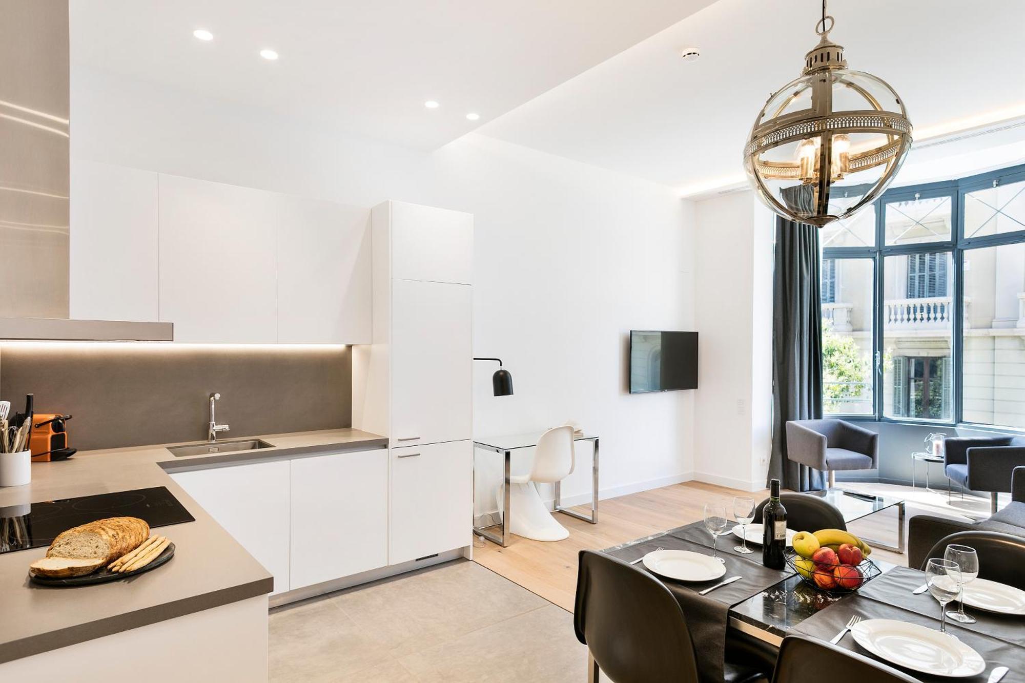 Deluxe Two-Bedroom Apartment