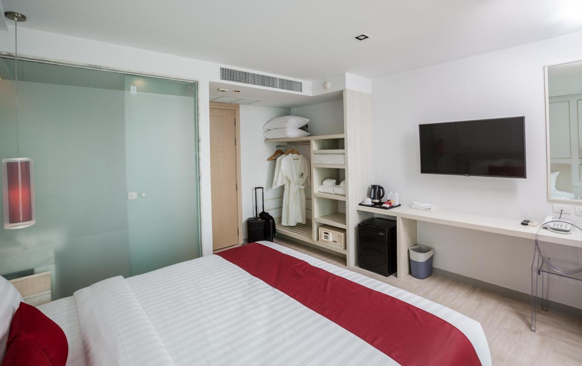 Superior Double Room,1643789802:JPEG