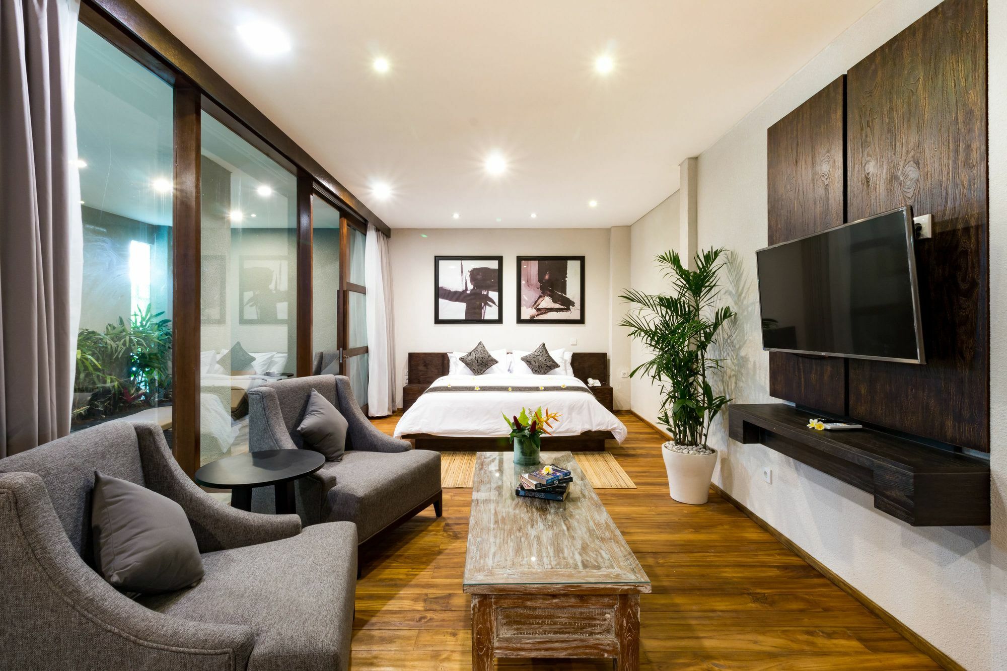 Executive Studio