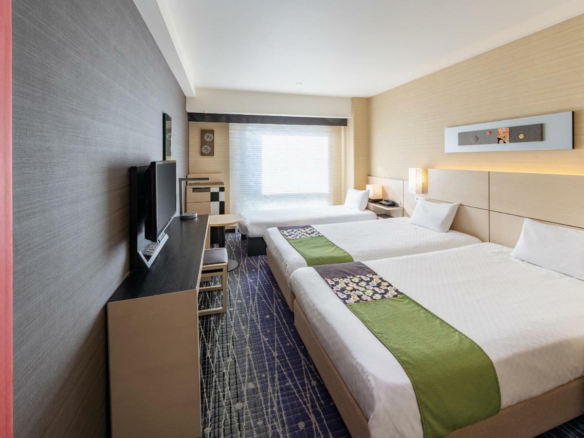 Moderate Twin Room with Sofa Bed - Non-Smoking