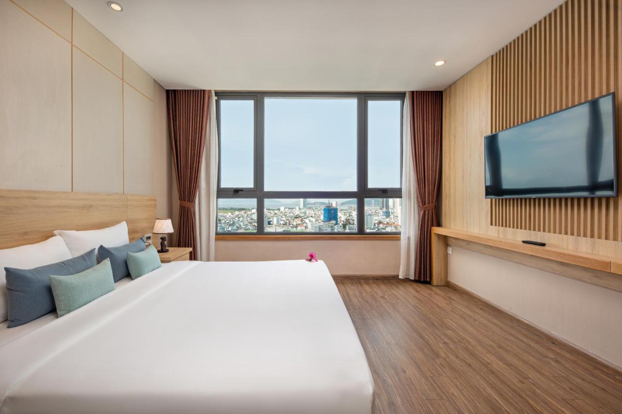 Deluxe Double Room with City View
