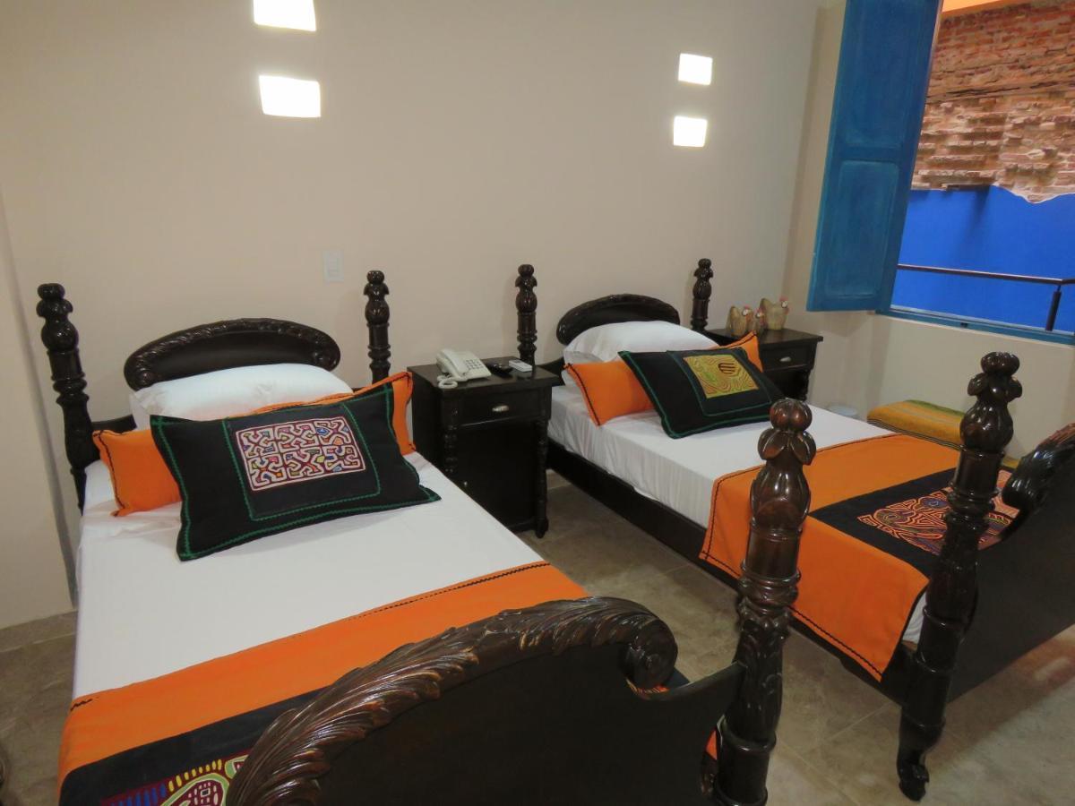 Twin Room,978688453:JPEG