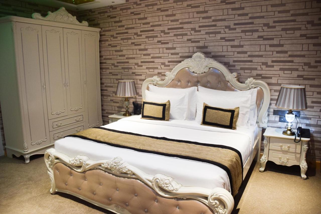 Corner Suite Balcony & Sea View Early Check & Late Check-out on Availability,979907716:JPEG