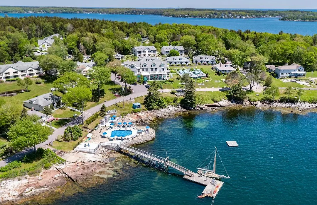 Spruce Point Inn Resort And Spa-1