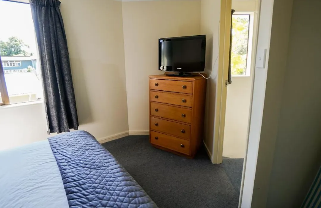 Whangarei Central Holiday Park-1