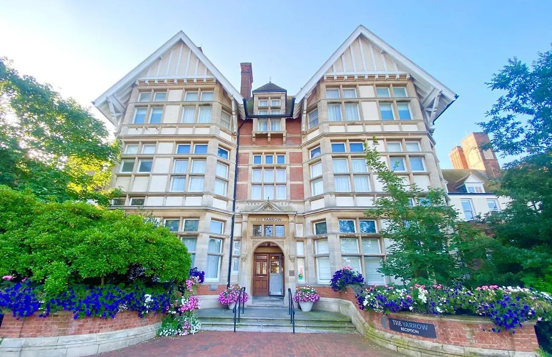 Yarrow Hotel-1