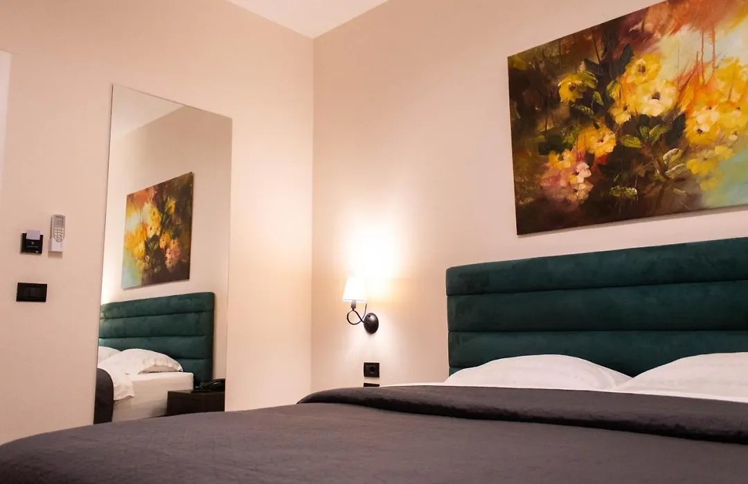 Venis Hotel-1