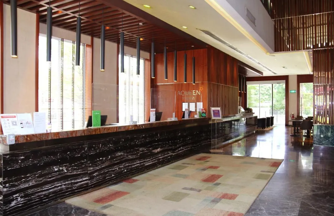 Aqueen Hotel Paya Lebar-1