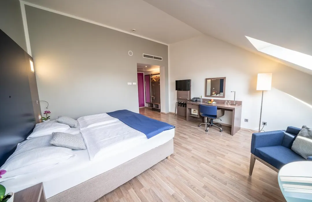 Hotel Orangerie-1