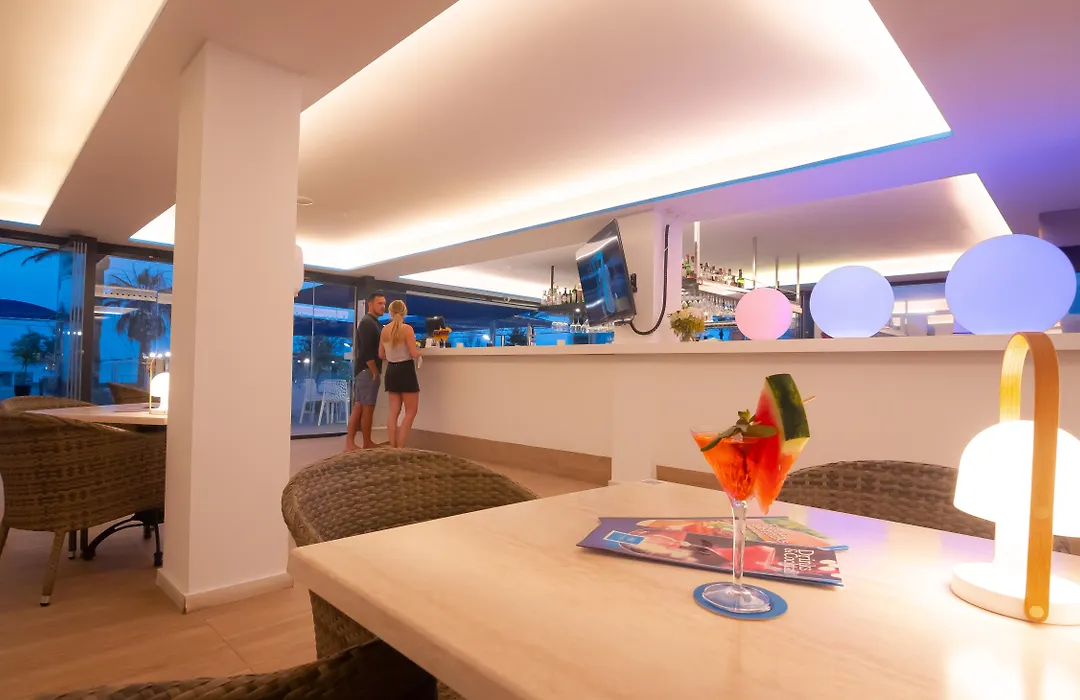 Hotel Negresco - Adults Only-1
