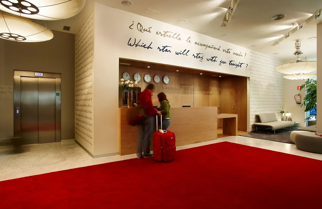 Hotel Zinema7-1