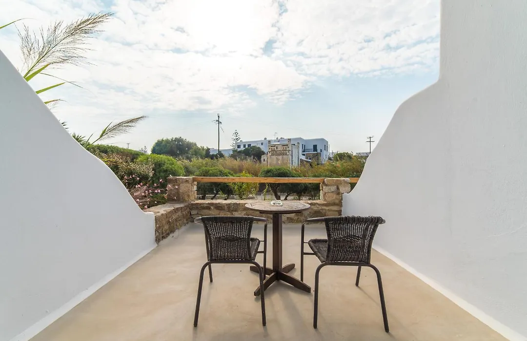 Vienoula'S Garden Hotel-1