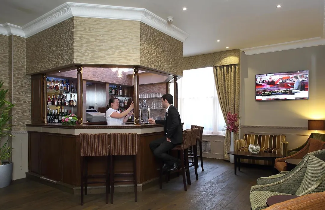 Phoenix Hotel-1