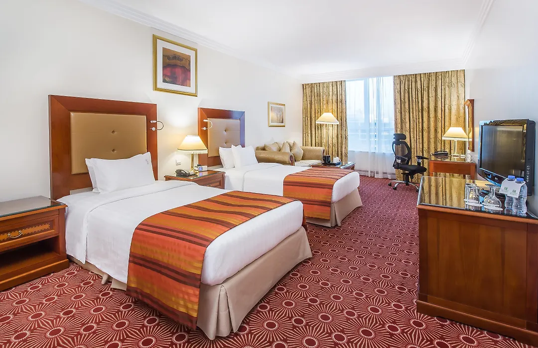 Sunday Hotel Holiday International Dubai-1
