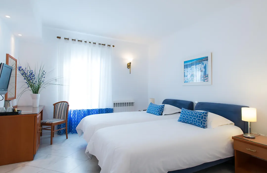 Hotel Adonis-1