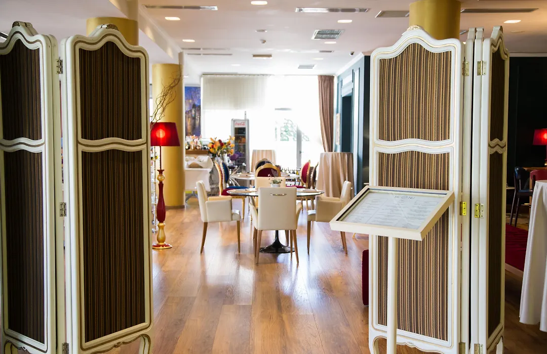 Diplomat Hotel & Spa-1