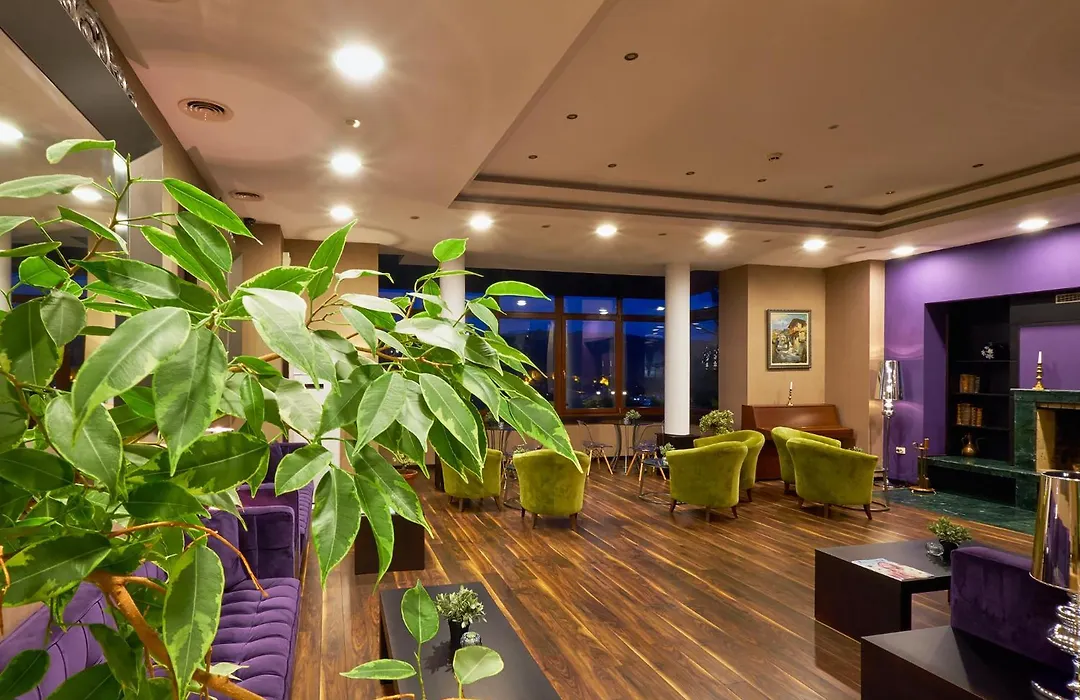 Yantra Grand Hotel-1