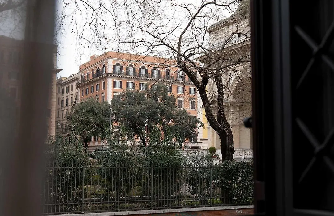 Smart Guesthouse Termini-1