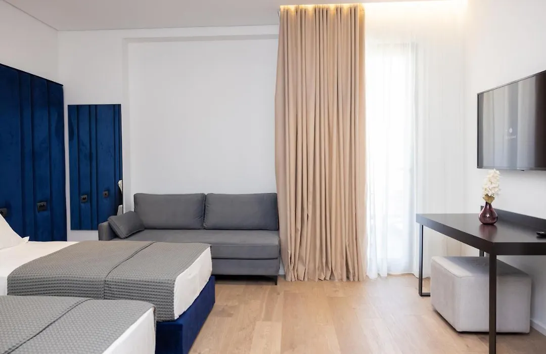 Lans Hotel-1