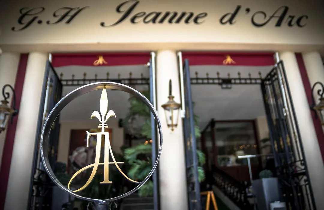 Hotel Jeanne D'Arc-1