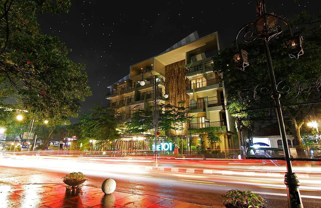 The 1O1 Bandung Dago-1