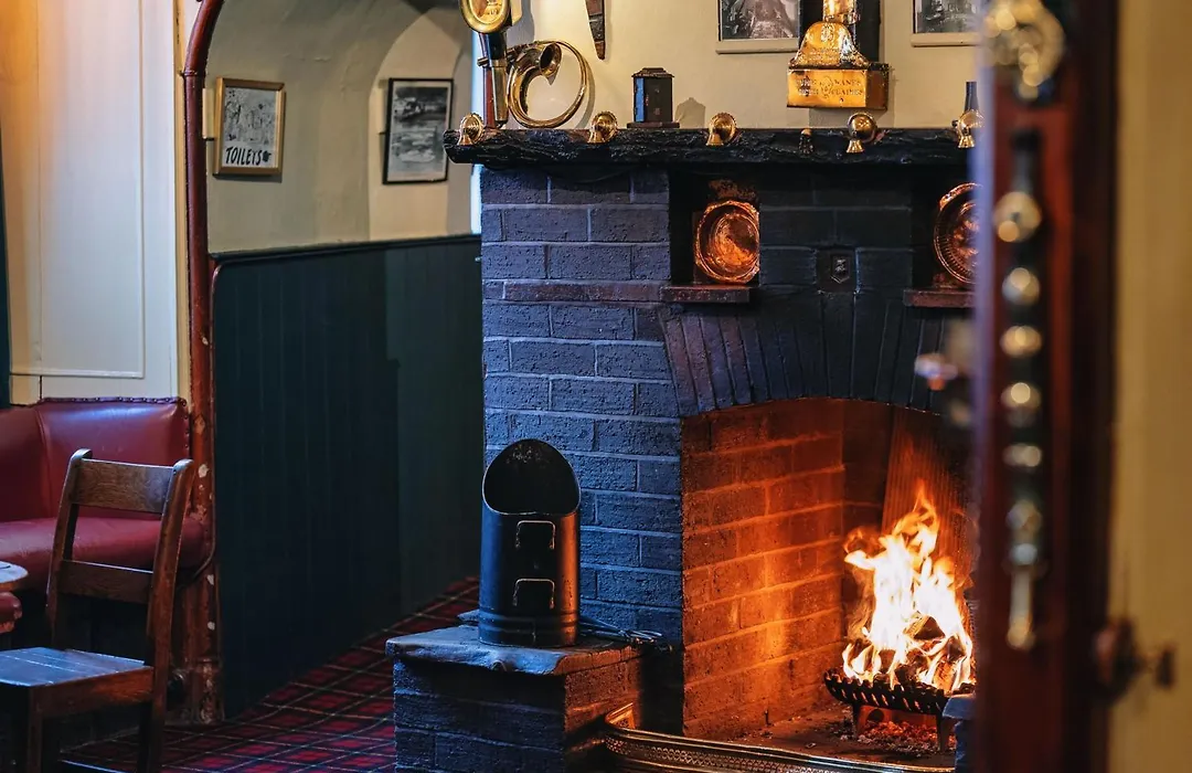 The Bull And Townhouse, Beaumaris- The Inn Collection Group-1