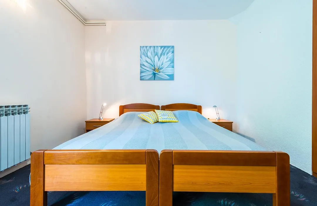Villa Carmen Rooms & Apartments-1
