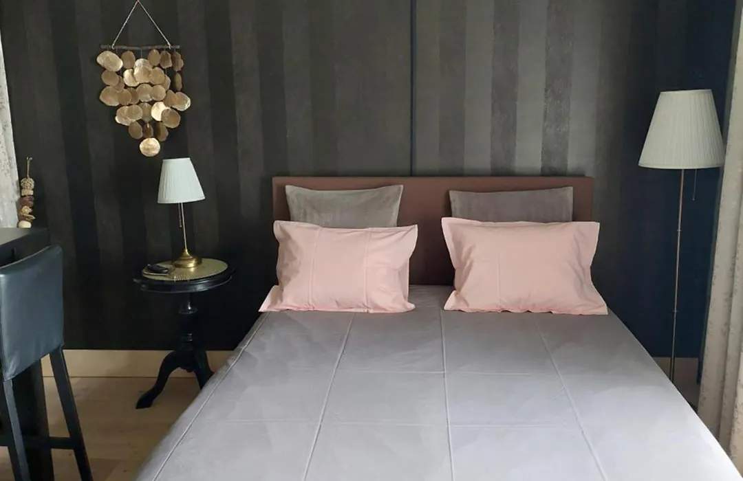 La chambre et le studio du château du golf de Bernalmont-1