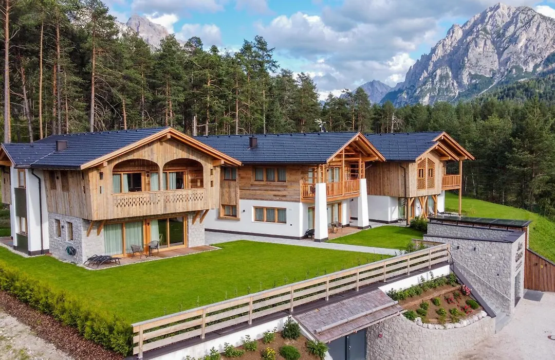 Les Ciases Chalets Dolomites-1
