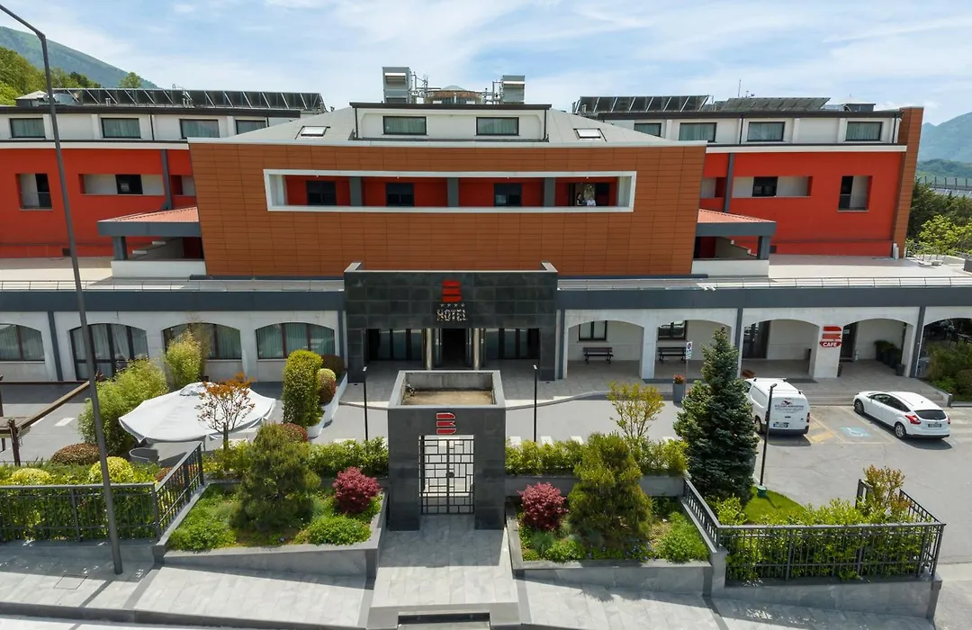 Bhotel-1