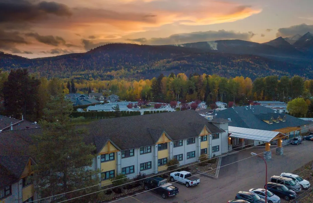 Prestige Hudson Bay Lodge & Conference Centre, Worldhotels Crafted Collection-1