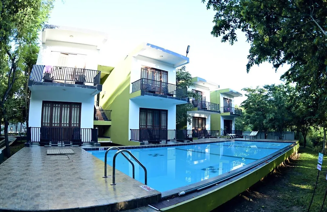 Hotel Golden Ray-1
