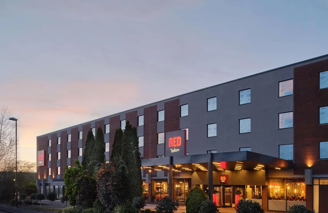 Radisson Red London Gatwick Airport-1