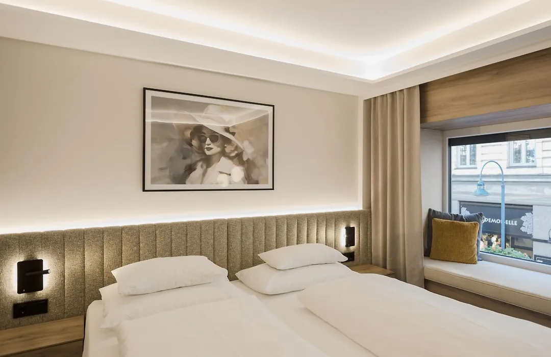 Hotel Schwarzer Baer-1