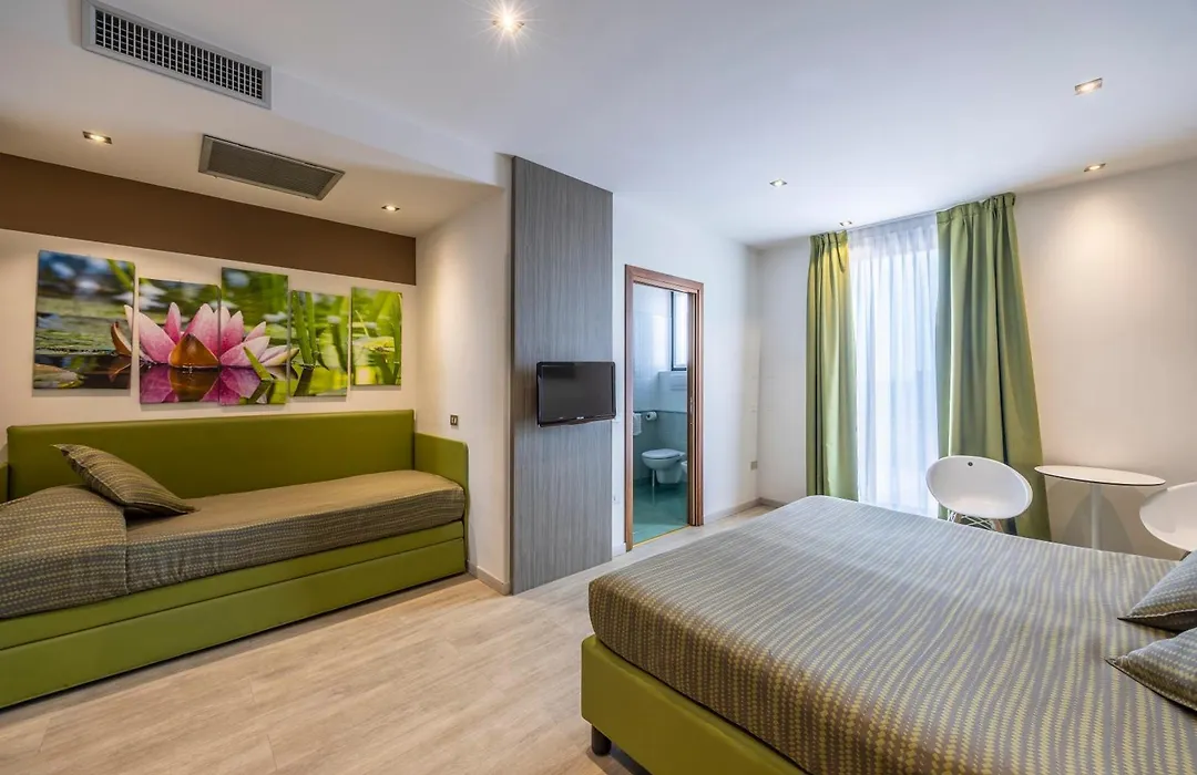 Hotel Ideal-1