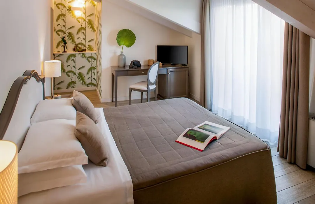 Hotel Lido-1