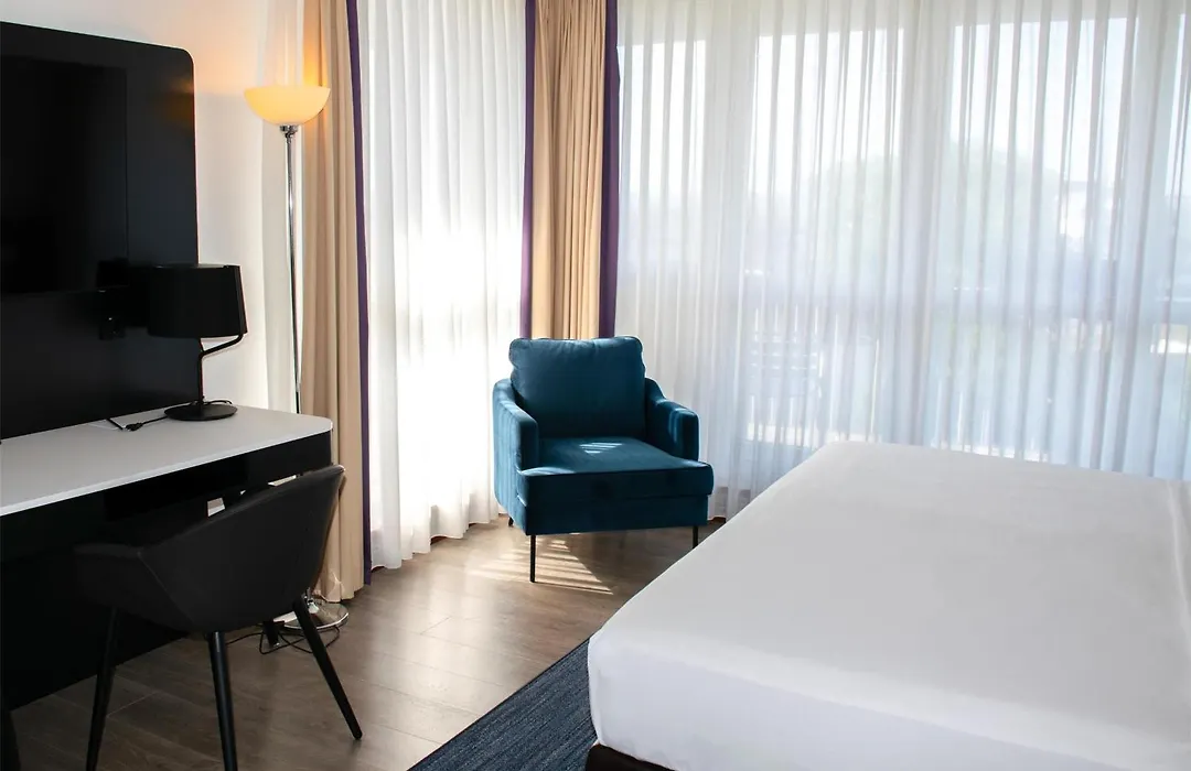 Radisson Blu Park Hotel & Conference Centre-1