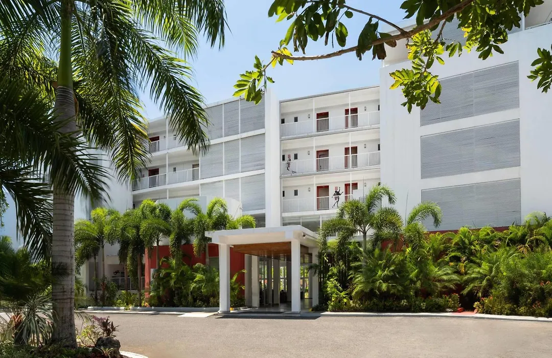 Grand Decameron Cornwall Beach, A Trademark All-Inclusive Resort-1