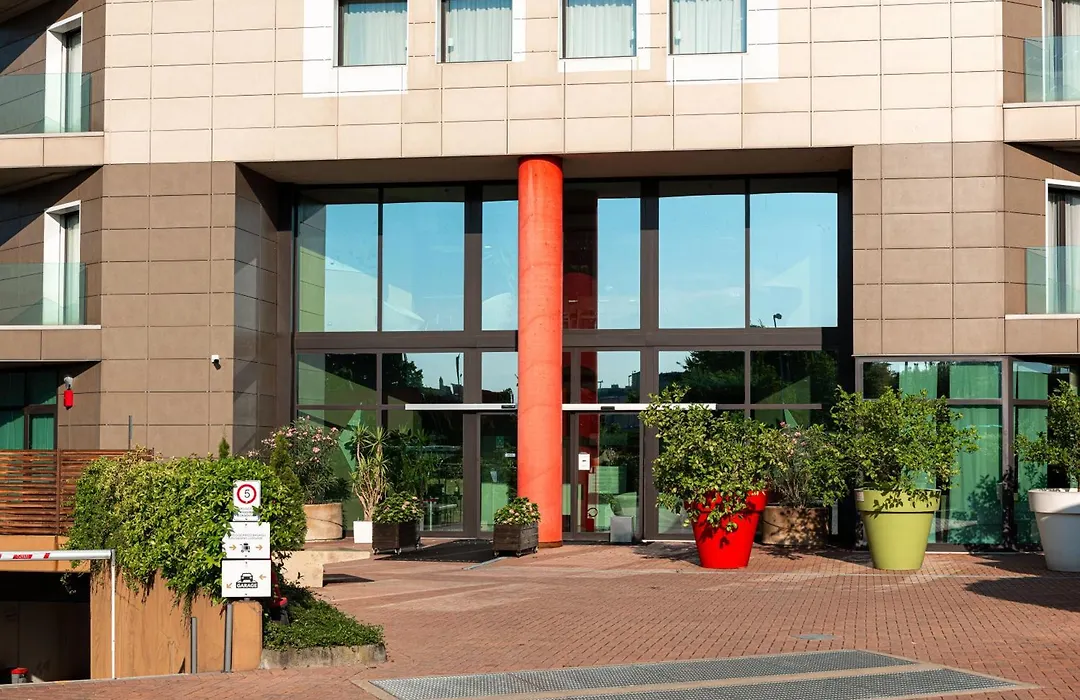 Phi Hotel Milano-1