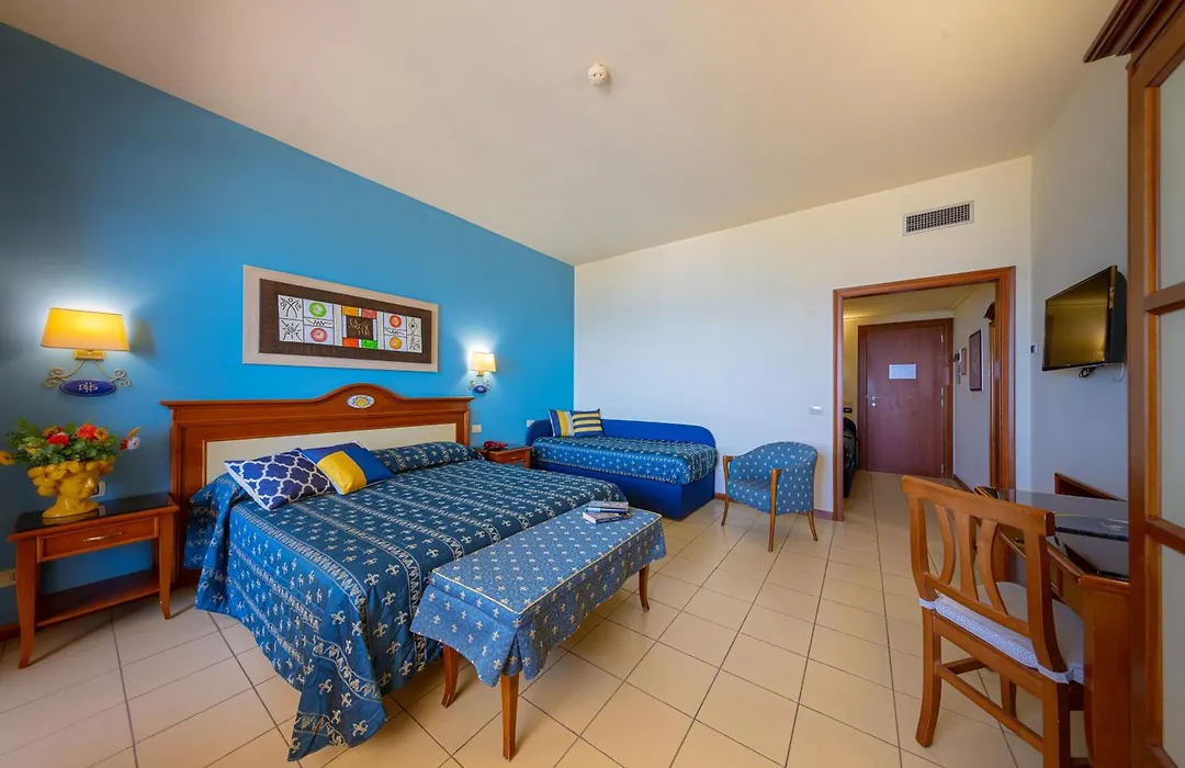 Hotel Riva Del Sole-1