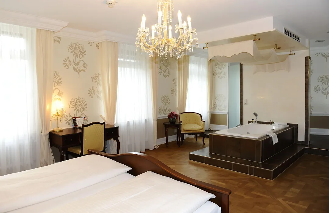 Heliopark Bad Hotel Zum Hirsch-1