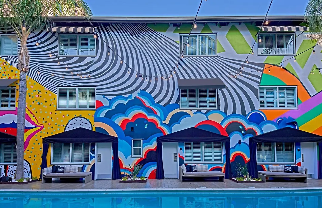 Hotel Ziggy On Sunset-1