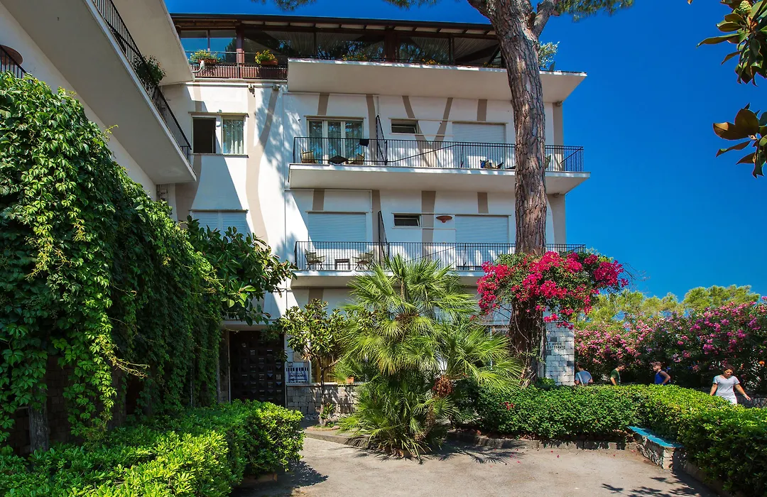 Hotel Le Axidie-1