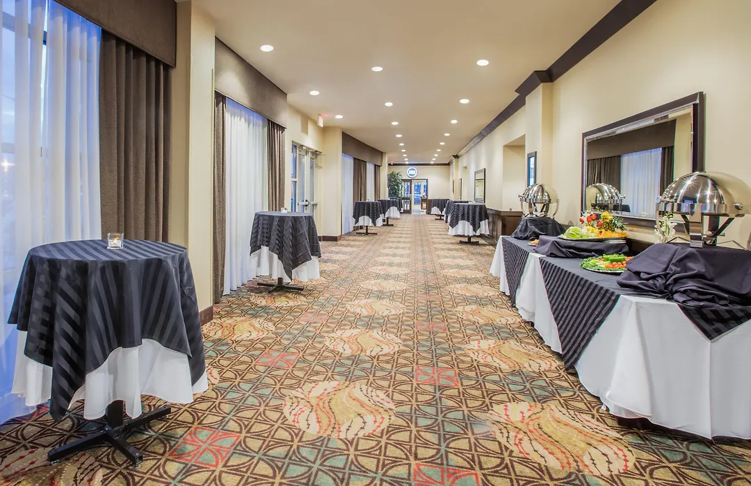 Crowne Plaza Anchorage-Midtown By Ihg-1