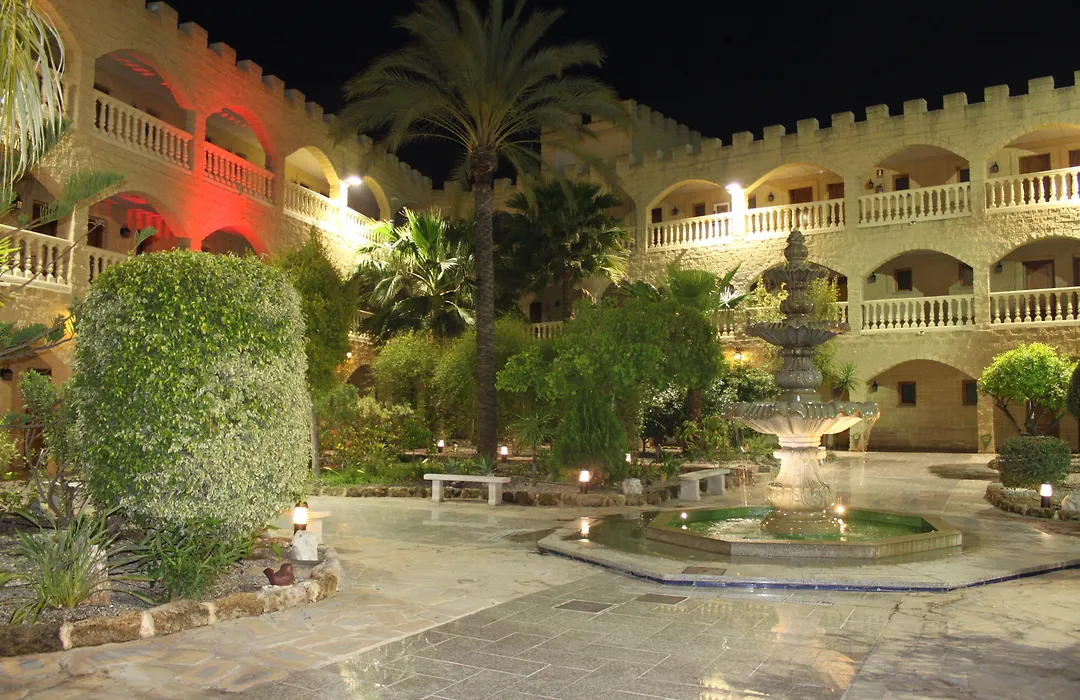 Hotel Plaza Del Castillo-1