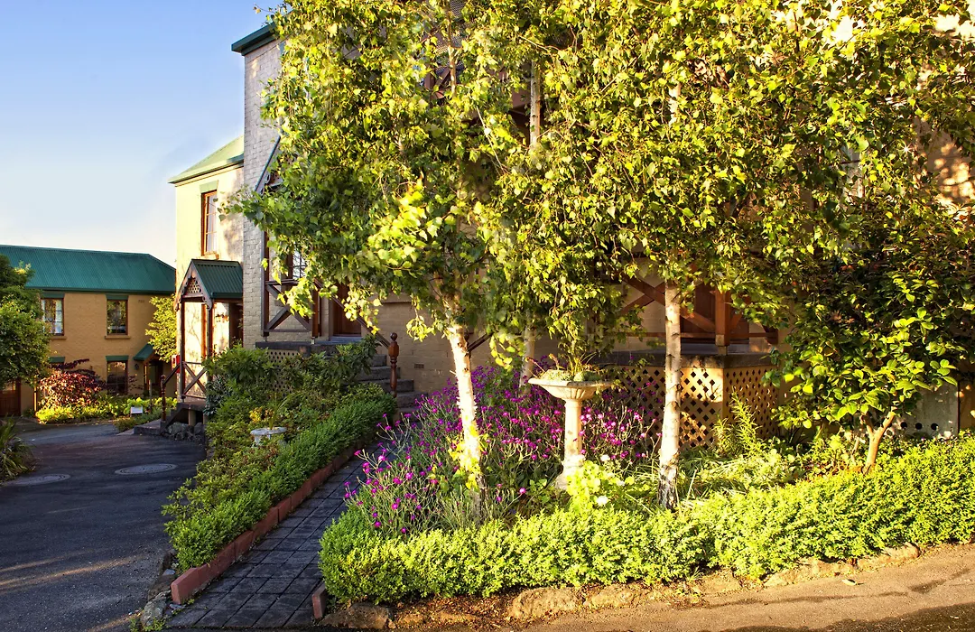 Hideaway On George-1