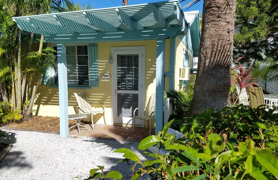 Cedar Cove Resort & Cottages-1