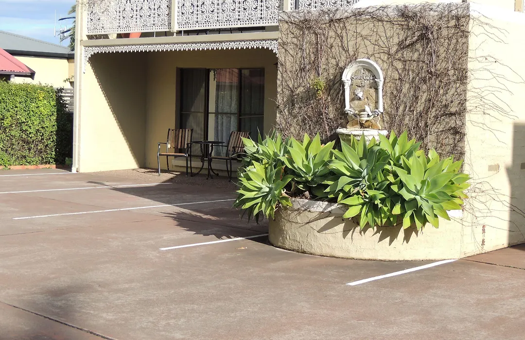 Argyle Terrace Motor Inn-1