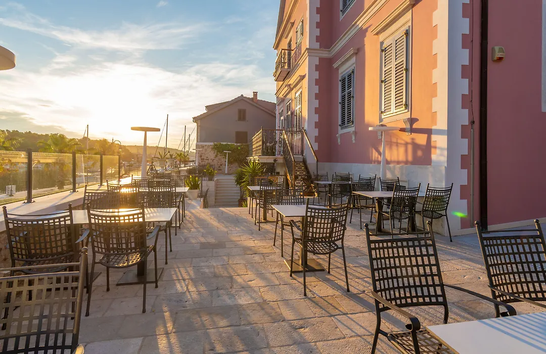 B&B Heritage Villa Apolon-1